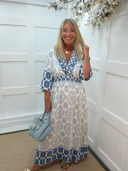Esme: V neck printed stretchy maxi dress. One size: 14-18. 2 colours