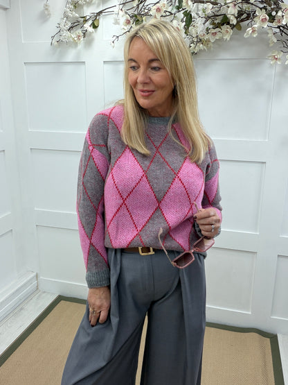 Anita: Grey & pink argyle jumper. One size: 10-16