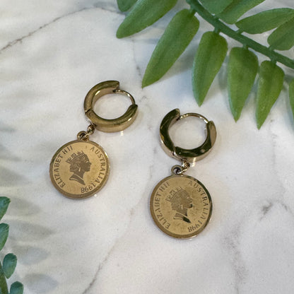 Carrie: Small gold coin dangly earrings