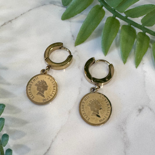 Carrie: Small gold coin dangly earrings
