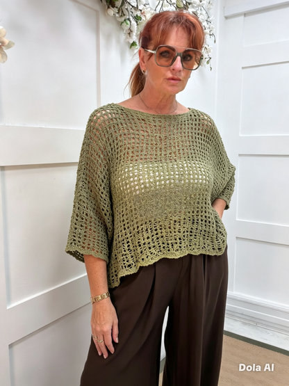 Payton: Popcorn 3/4 sleeve top. One Sz: 12-18/20. 7 colours