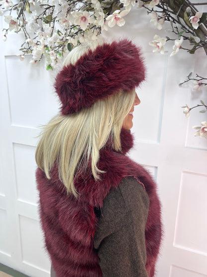 Carmen: Burgundy faux fur headband. Free size