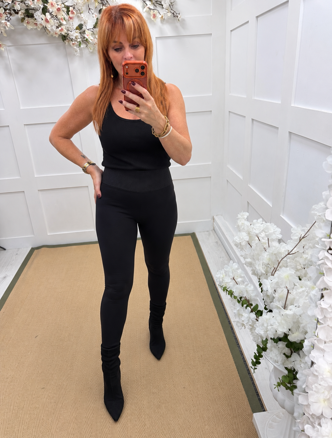 Lorrie: High waist super stretchy leggings. Sizes 10-18. 2 colours