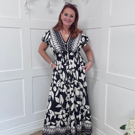 Jazmin: Black & ivory stretchy V neck maxi dress. One size: 10-20