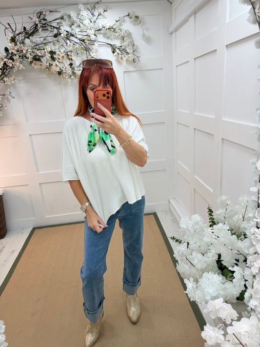 Carrie: White short knitted top. One size: 12-18/20