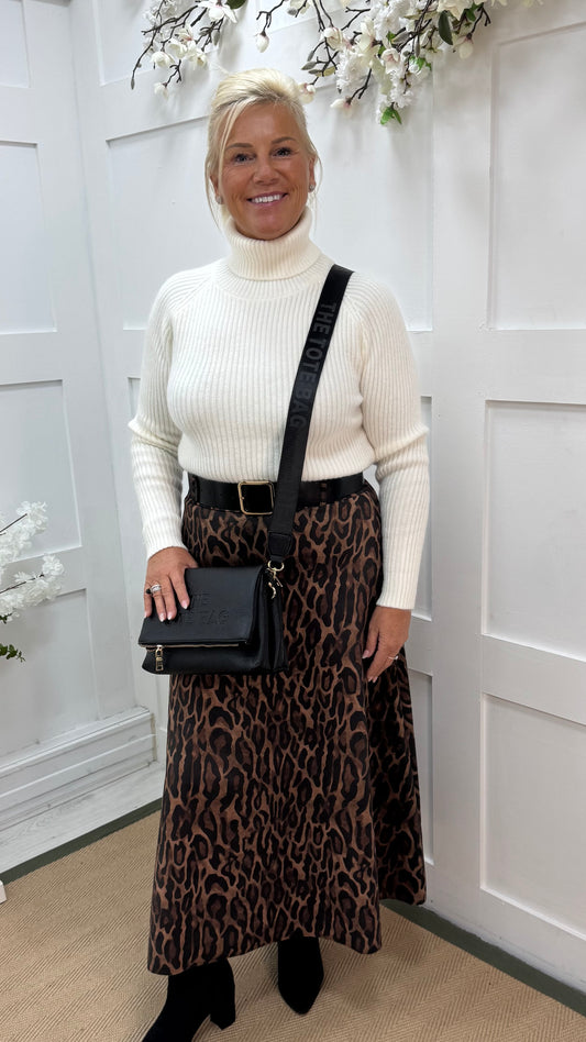 Fran: Brown belted leopard print skirt. One size 10-14