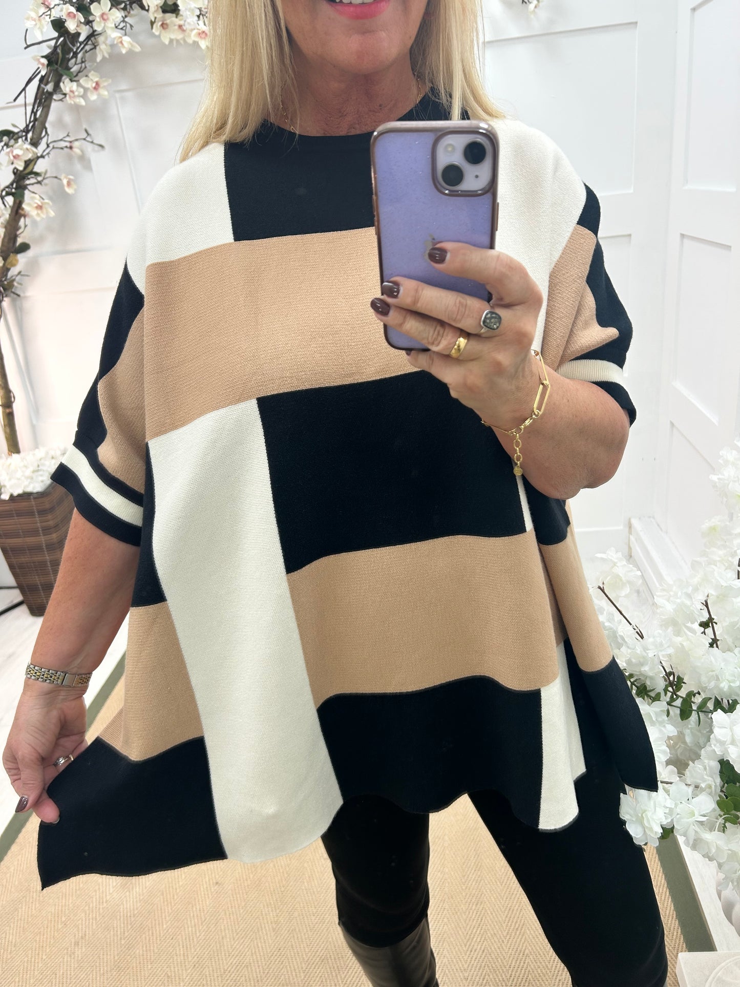 Codi: Block colour knit. One size: 16-24