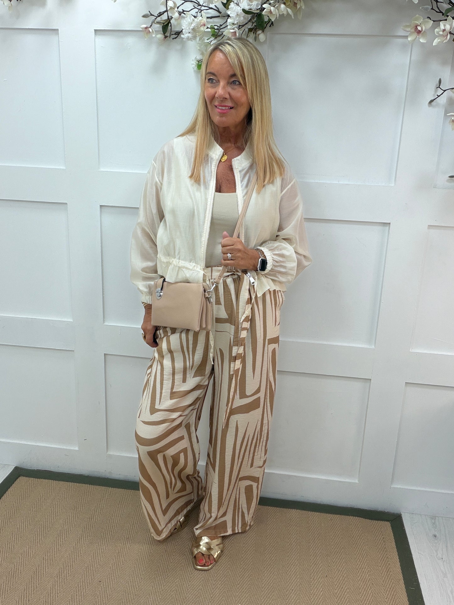 Brooke: Silky bomber jacket. One size: 10-16. 2 colours