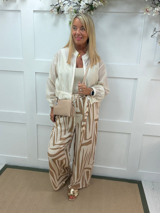 Brooke: Silky bomber jacket. One size: 10-16. 2 colours