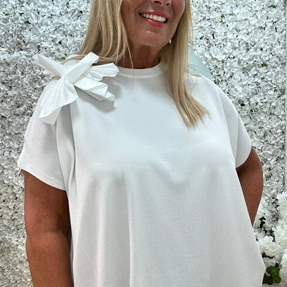 Cassie: White 3D flower fine knit oversized top. 2 sizes