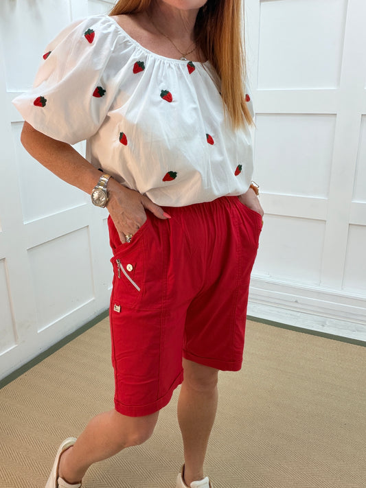 Sammi: Stretchy magic shorts with zips. 5 Sizes: 10-18