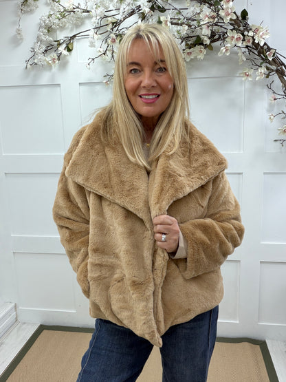 Finty: Camel faux fur jacket. One size 14-20