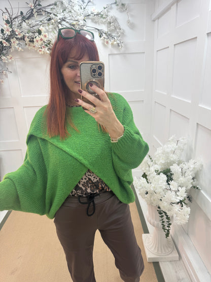 Willow: Green stretchy short wrap top. One size: 10-18