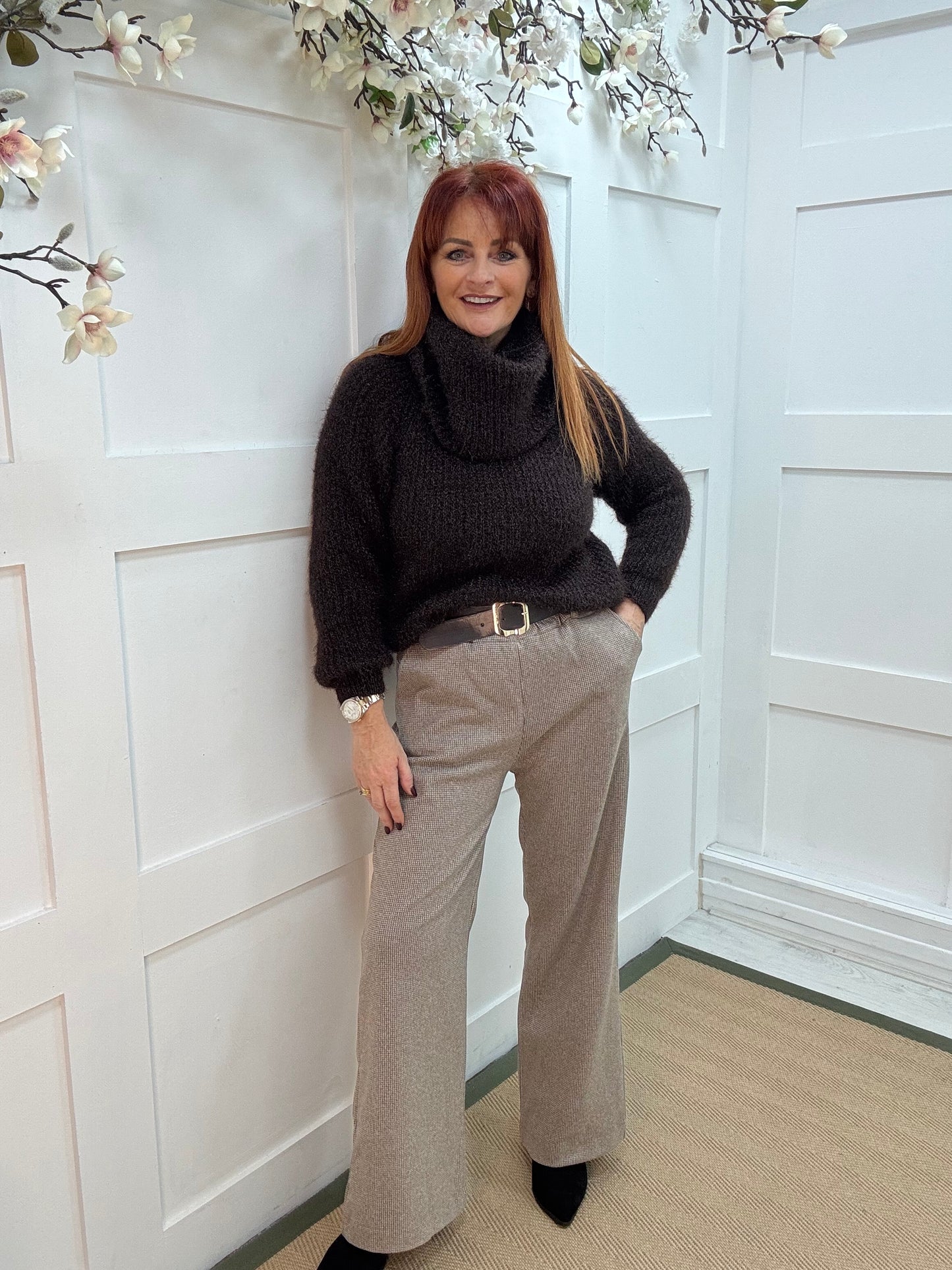 Sofia: Beige and cream check trousers. One size 10-14