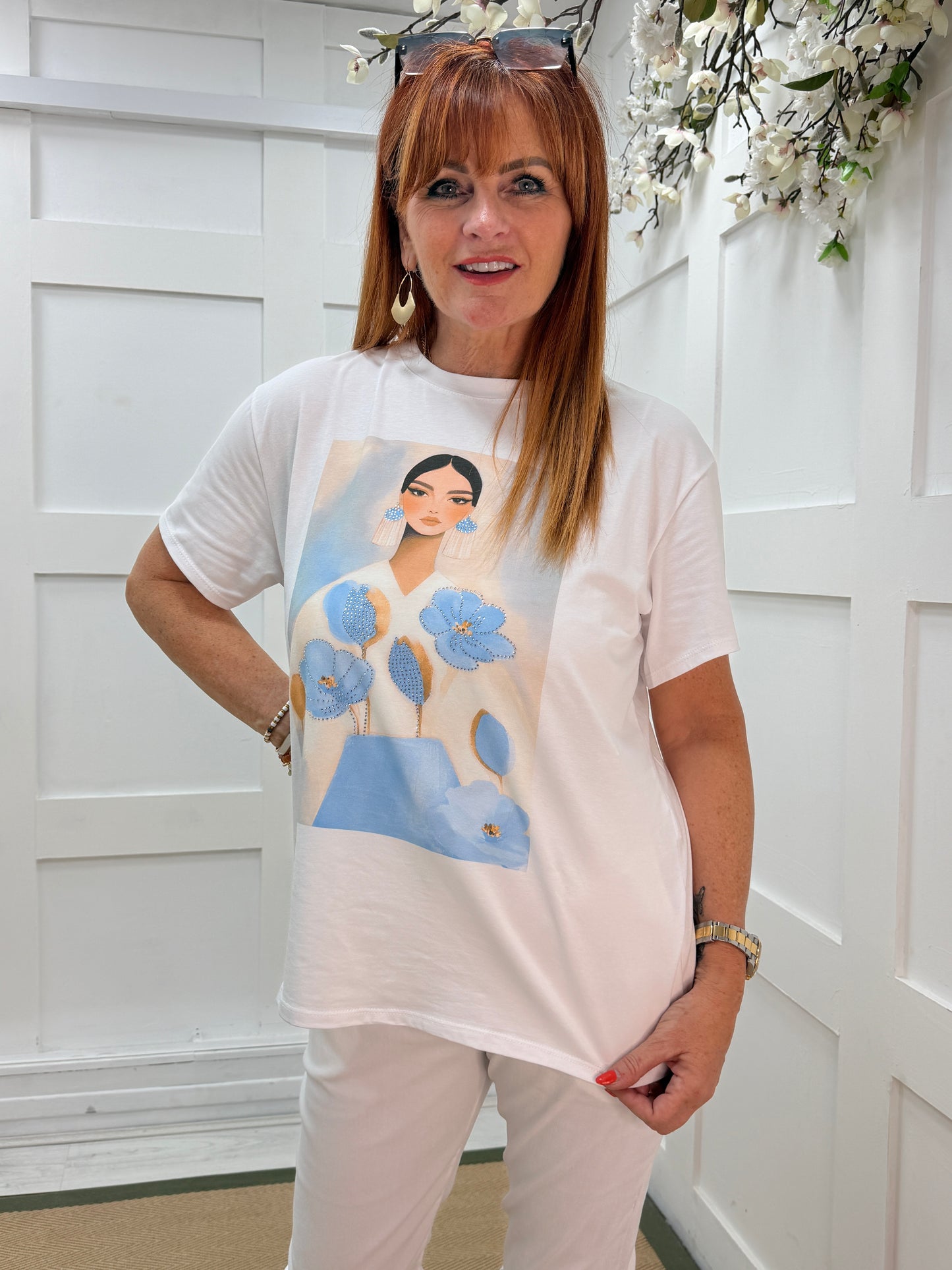 Jasmine: Graphic girl diamanté T shirt. One size: 10-16. 4 colours