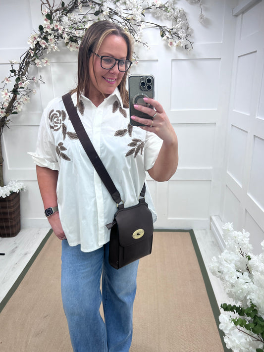 Elsa: White floral embroidered shirt. One size: 14-20