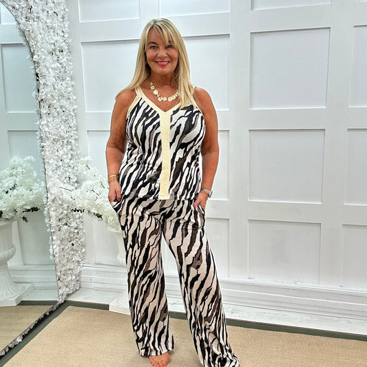 Trinny: Black zebra print top & trouser co-ord set. One size: 10-18