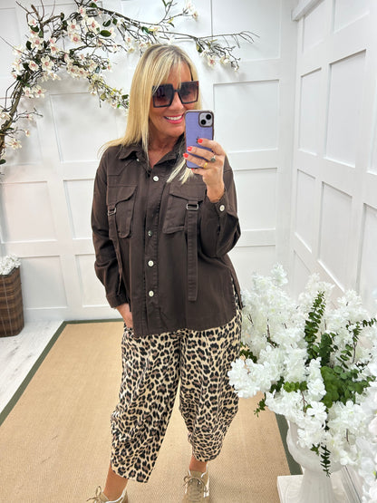 Jennie: Brown short shacket top. One size: 12-18