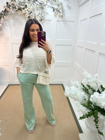 Holly: Stone 3/4 sleeve holey open knit top. One Sz: 14-18