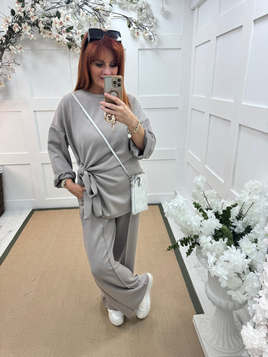 Piper: Mocha loungewear set. One size: 14 - 20