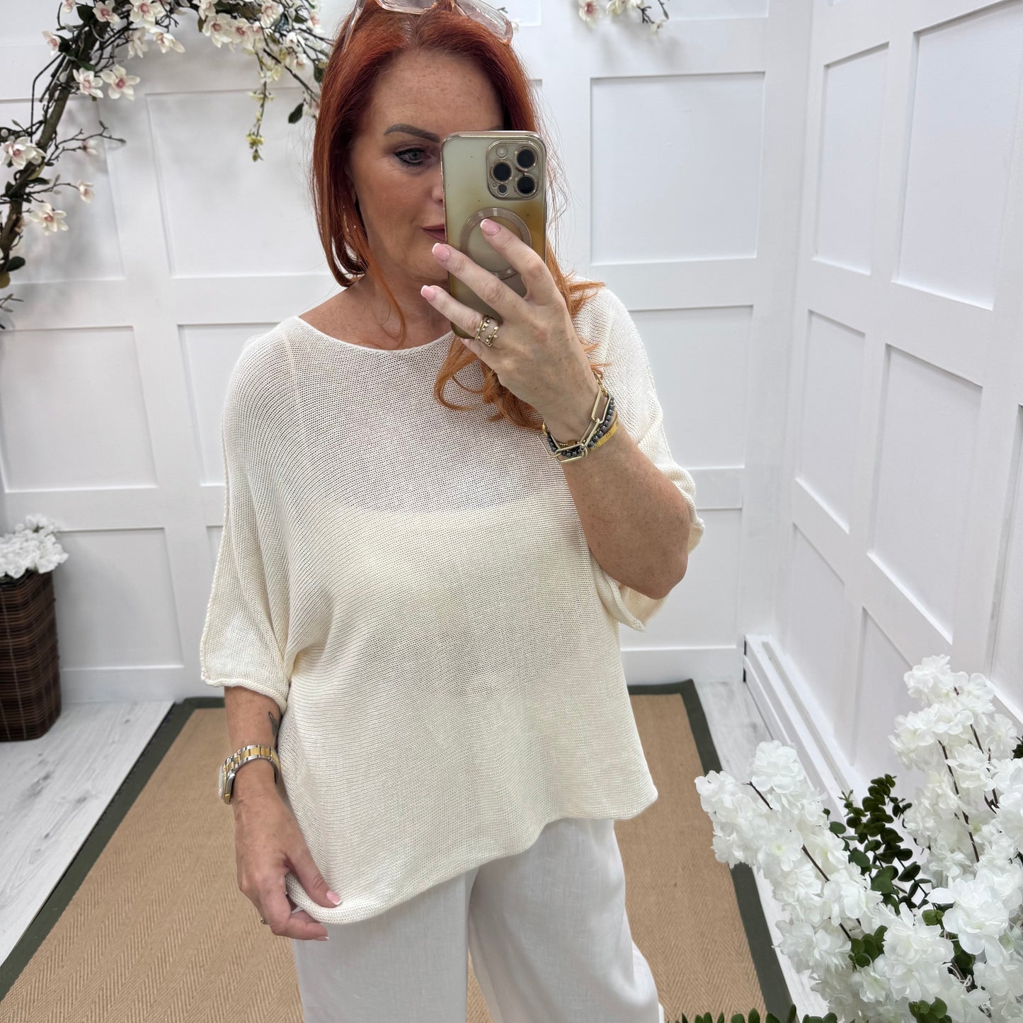 Amanza: Cream cotton fine knit top. One size: 10-18