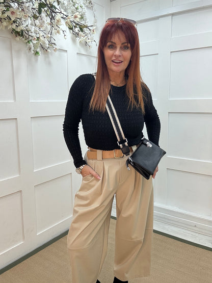 Ginny: Cream belted 3/4 barrel trousers . One size 10-16