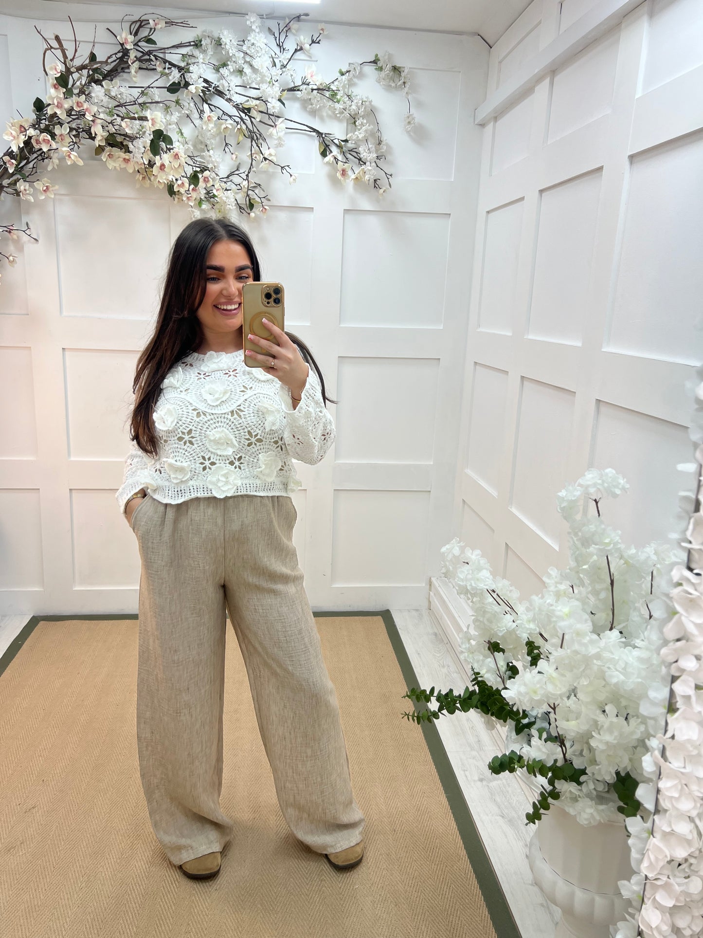 Leanne: Mocha wide leg trousers. One size: 10-14