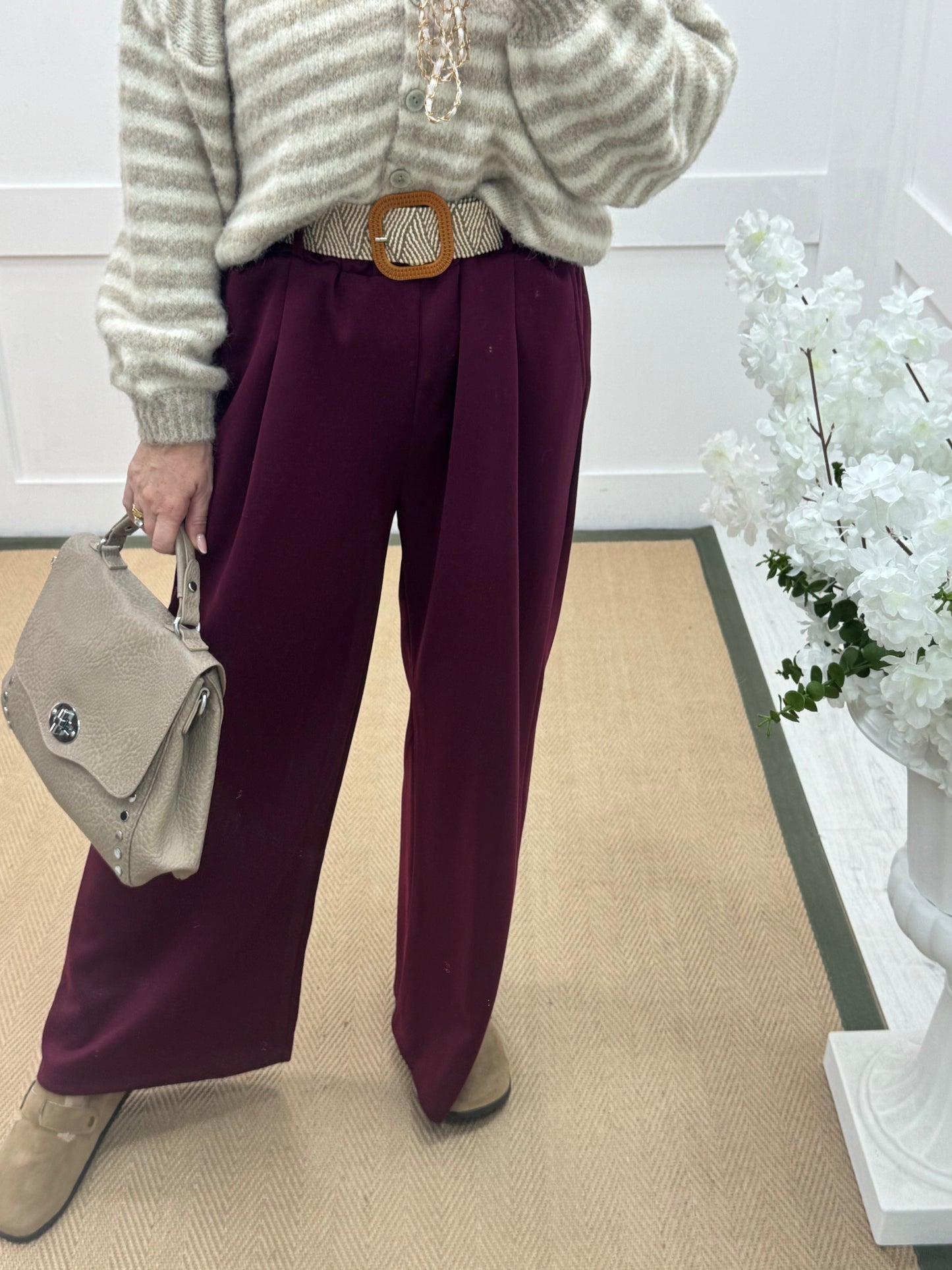 Ellis: Burgundy stretchy wide leg belted trousers One Size: 14-20