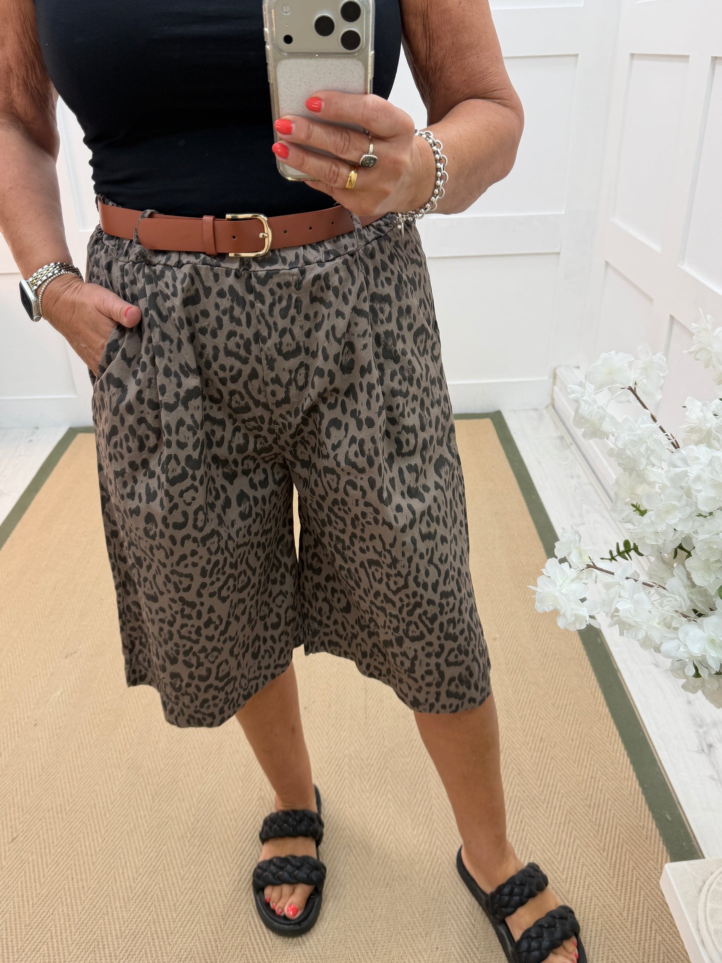 Leah: Leopard print bermuda knee length shorts. One size: 10-16. 2 colours