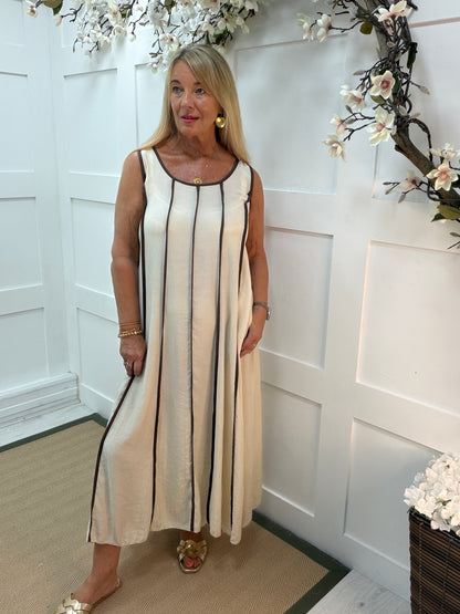 Clover: Stripe scoop neck midi dress. Sizes: 10-16. 2 colours