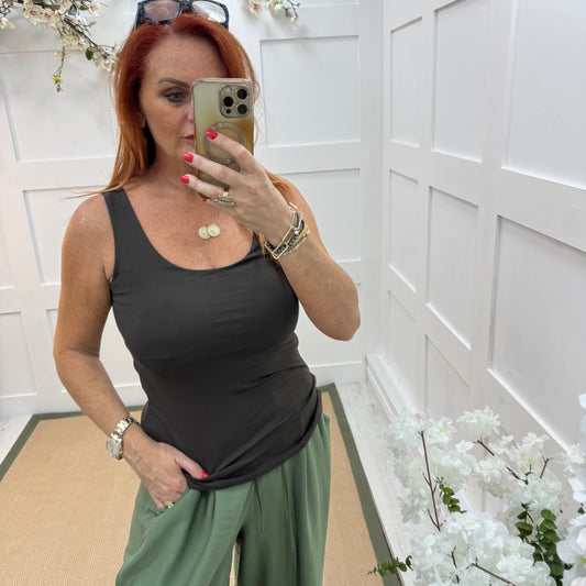 Abigail: Stretchy basic brown vest top. 2 sizes