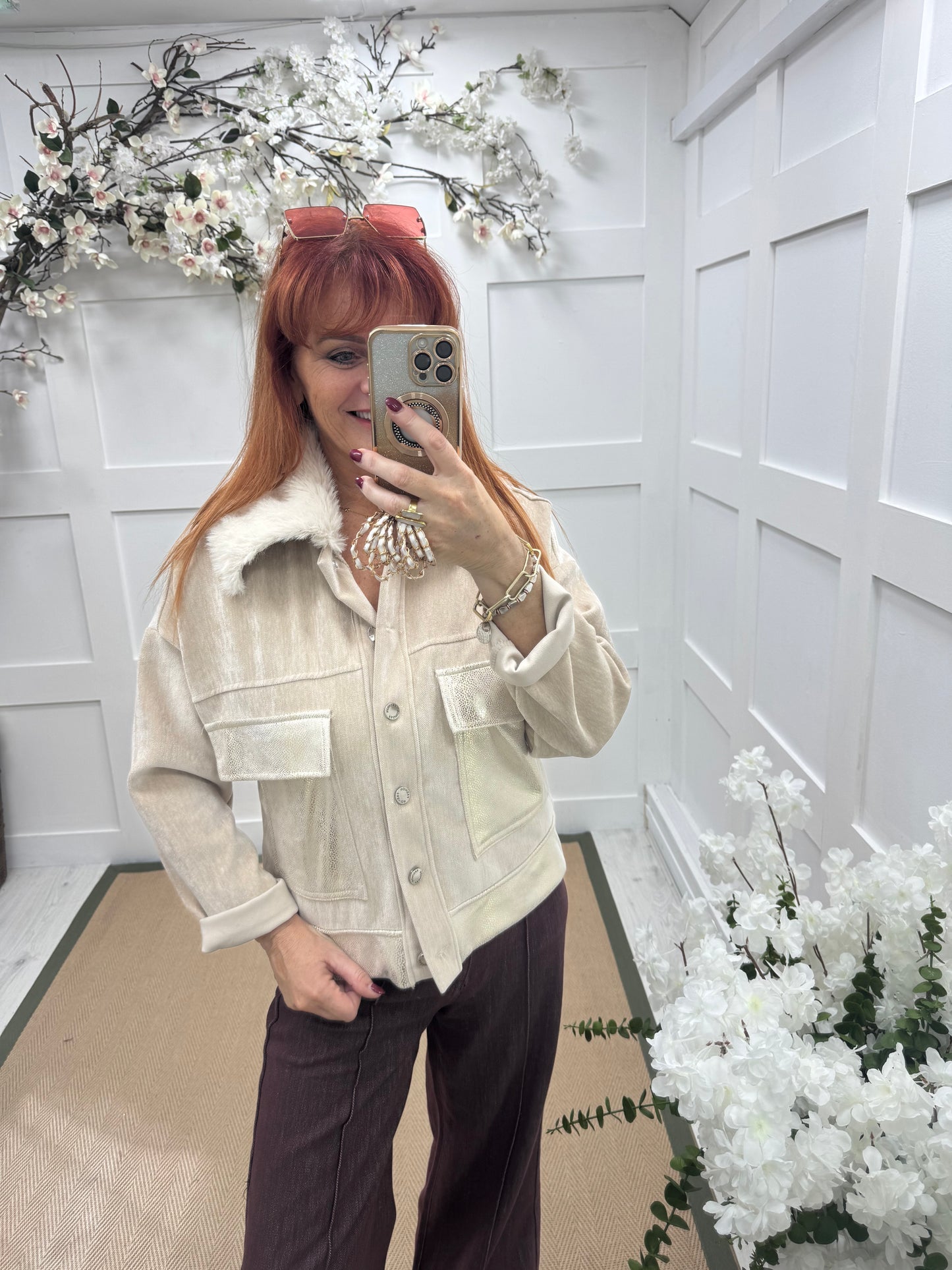 Cici: Cream faux fur collared jacket . One size: 10-16