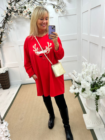 Vixen: Red reindeer oversized top. One size: 16-20