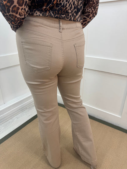 Molly: Cream front pocket wide leg jeans. Sizes: 8-16