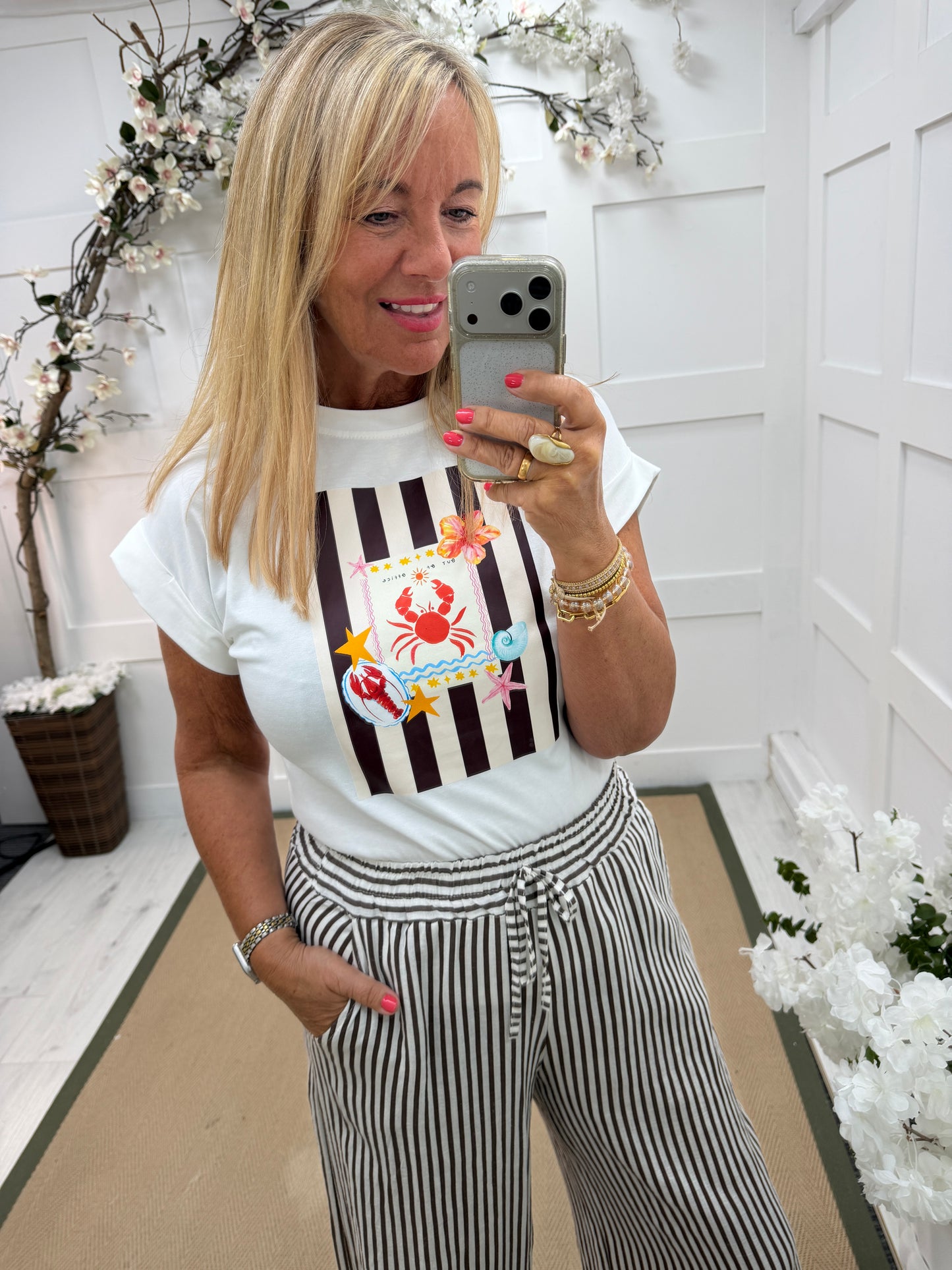 Connie: White & stripe seaside design graphic T shirt. One size: 10-16