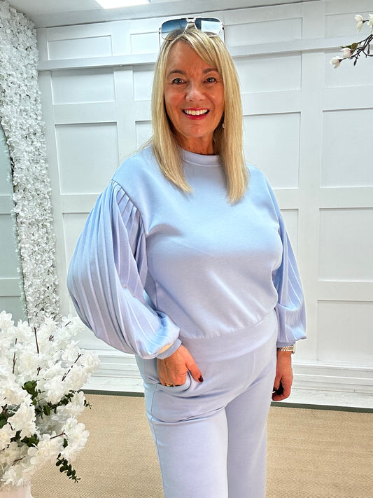 Luanne: Blue pleated sleeve 2 piece loungewear set. One size: 10-16