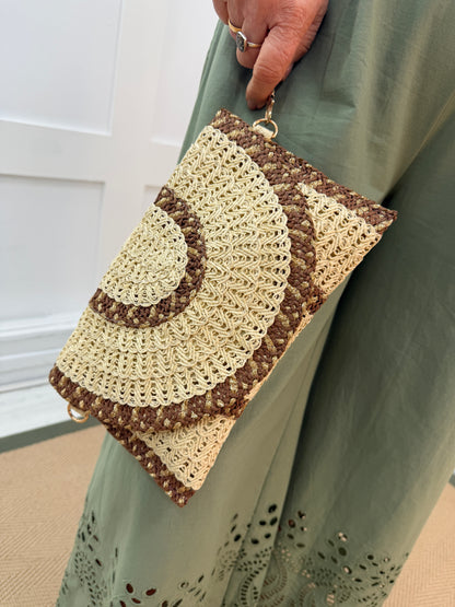 Sahara: Brown & cream raffia clutch bag