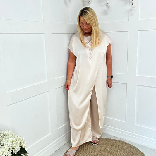 Jemima: Oyster longline wide leg co-ord set. One size: 14-18