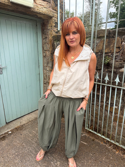 Bridget: Balloon cuff leg trousers. One size: 10-18. 4 colours