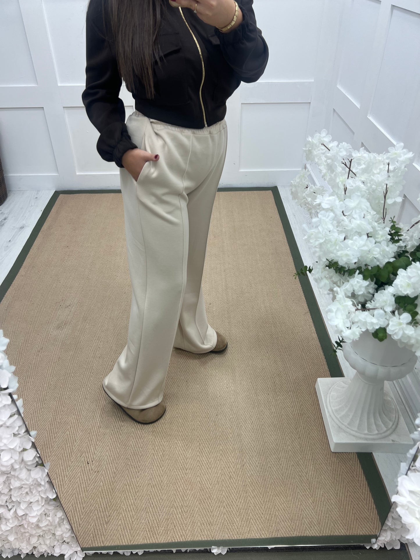Trudy (Short): Cream stretchy wide leg pocket trousers. One size 10-16