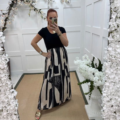 Willow: Black & multicoloured T shirt dress. One size 10-18