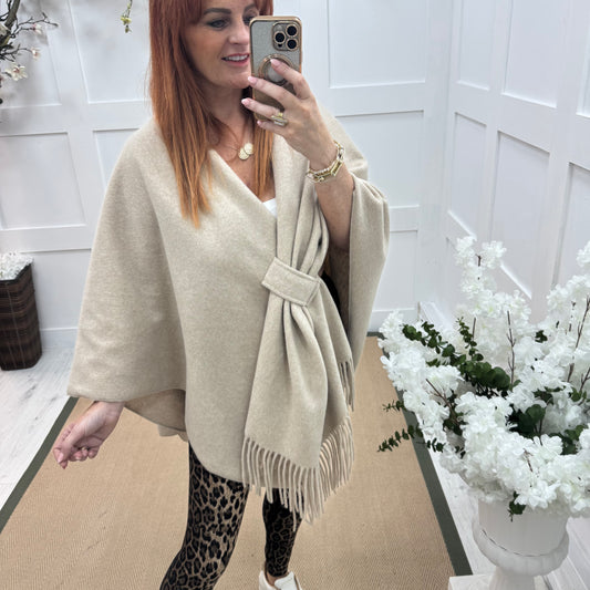 Candy: Cream wool fringe cape. Free size