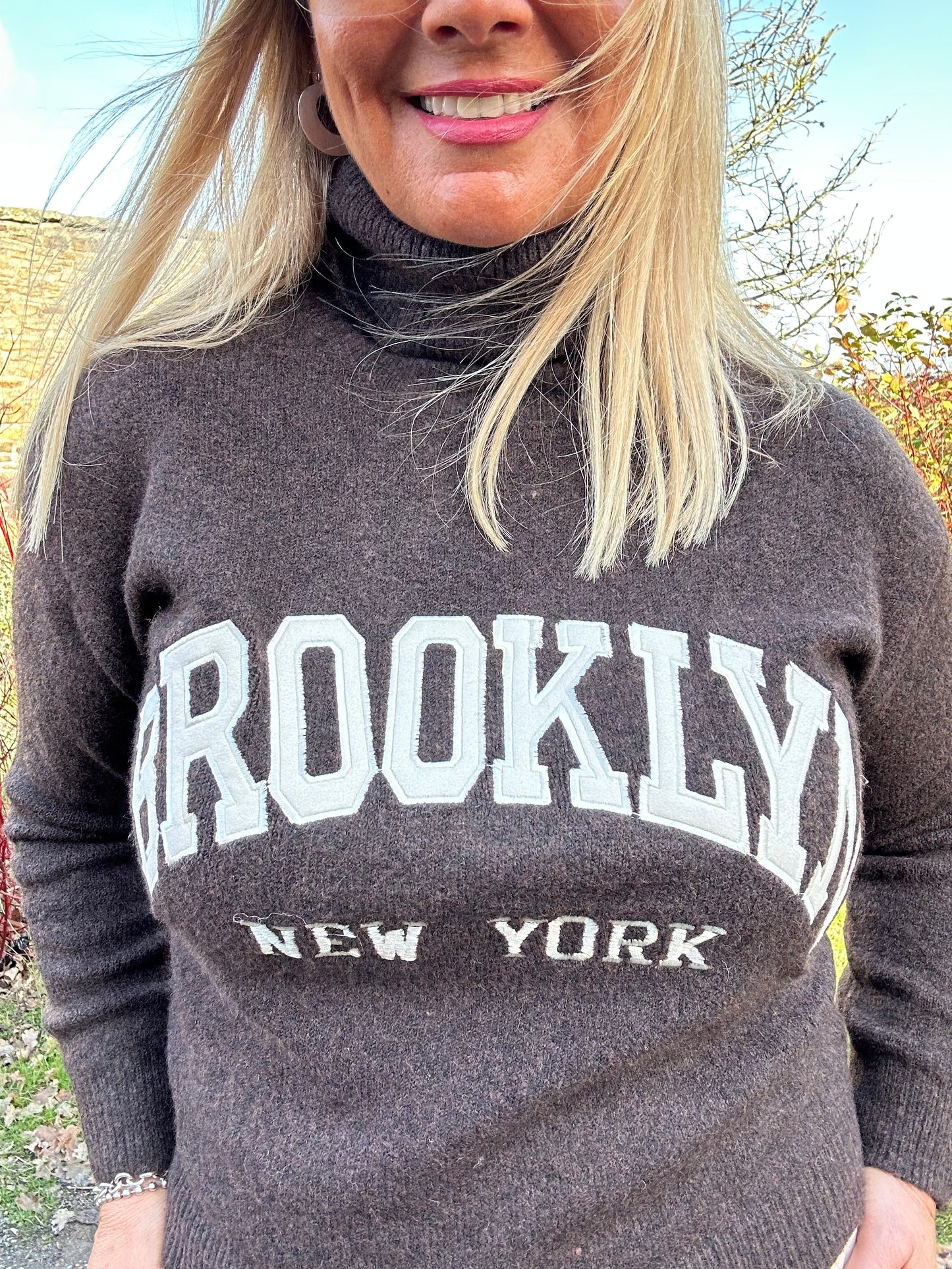 Kella: Brown Brooklyn knitted jumper. One size 12-18