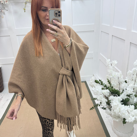 Candy: Sand wool fringe cape. Free size
