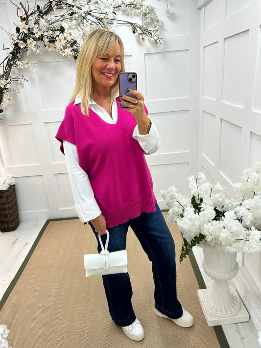 Phoenix: Hot pink button knit top. One size: 14-20