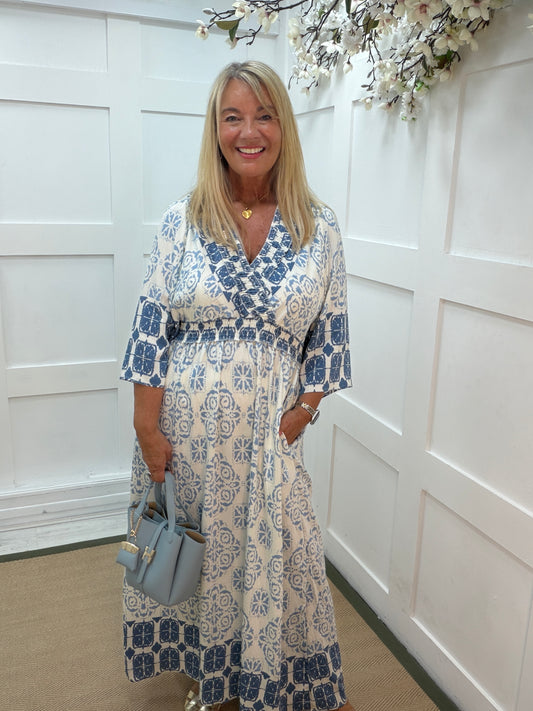 Esme: V neck printed stretchy maxi dress. One size: 14-18. 2 colours