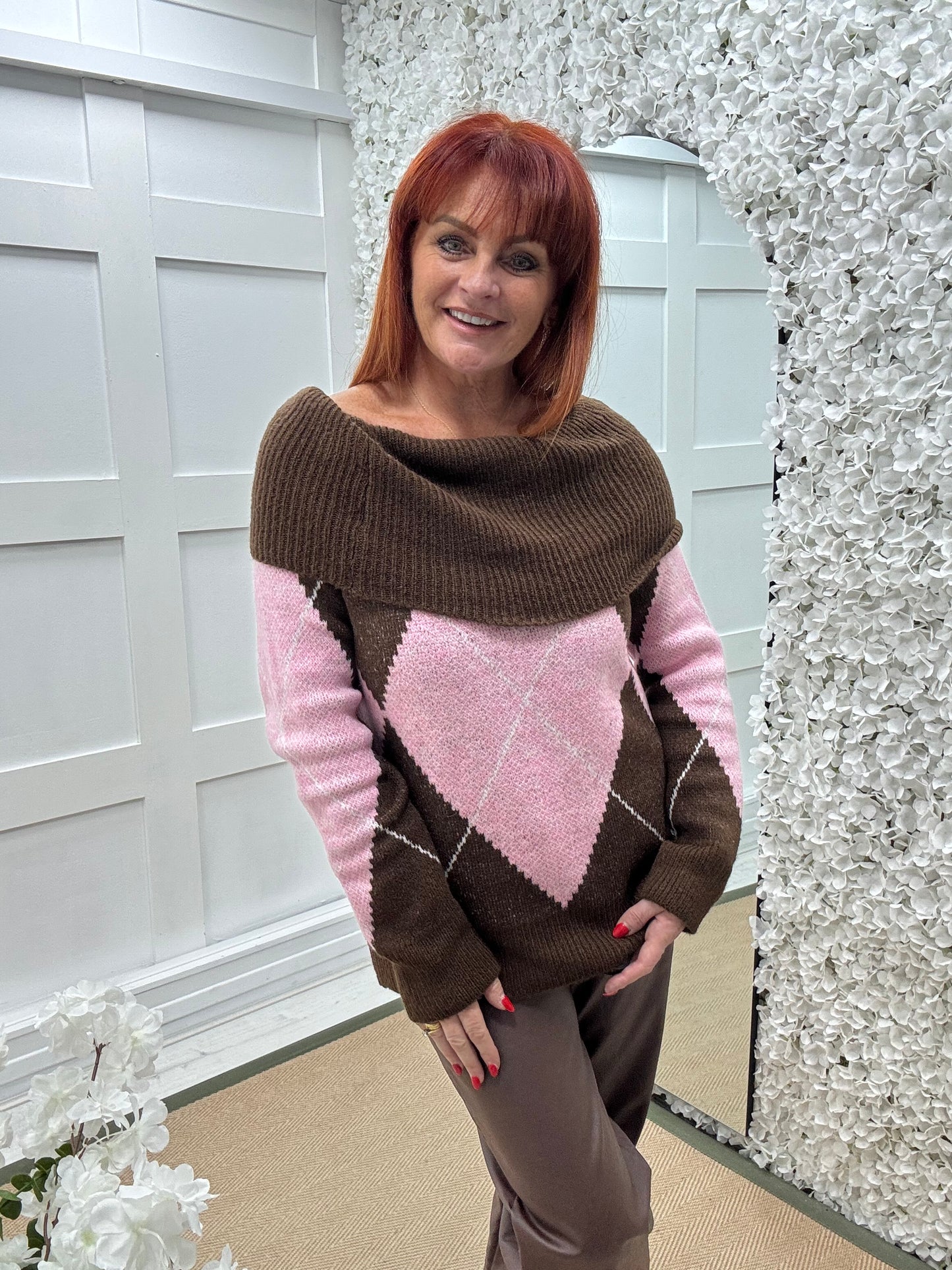 Pammi: Pink & brown argyle knit top. One size: 10-16