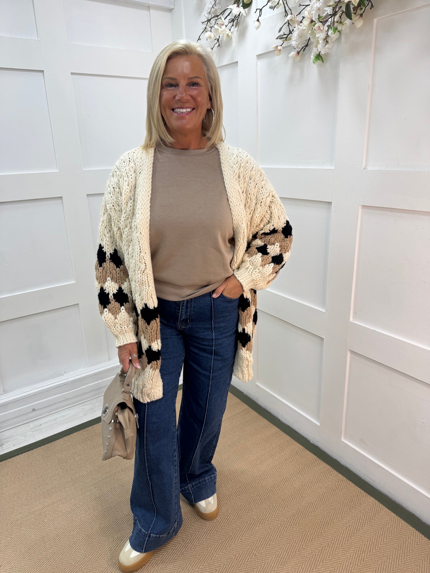 Keeley: Long cream oversized slouchy cardigan. One size: 12-20