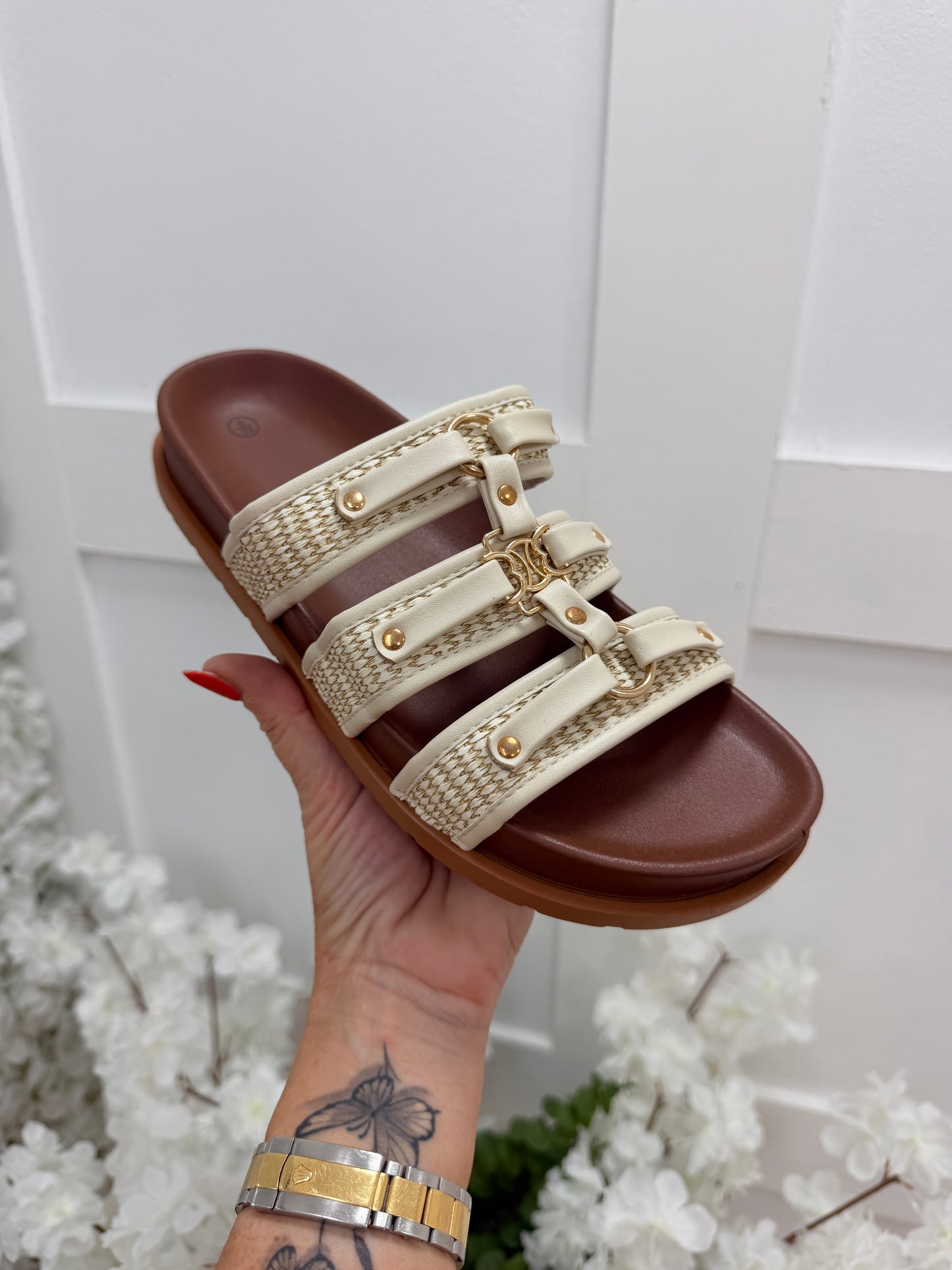 Rene: Cream & gold 3 strap sandals Sizes: 3-8