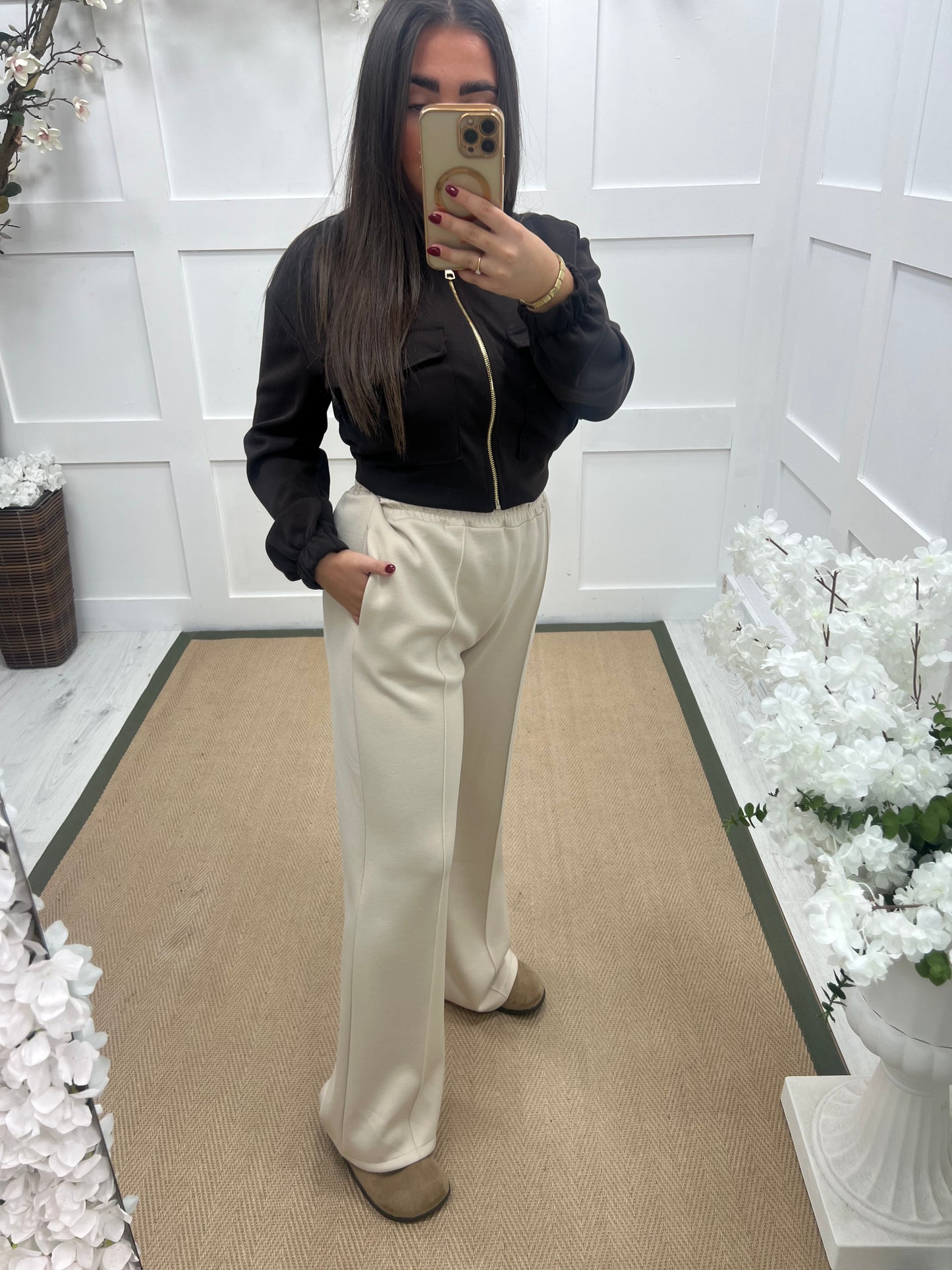 Trudy (Short): Cream stretchy wide leg pocket trousers. One size 10-16